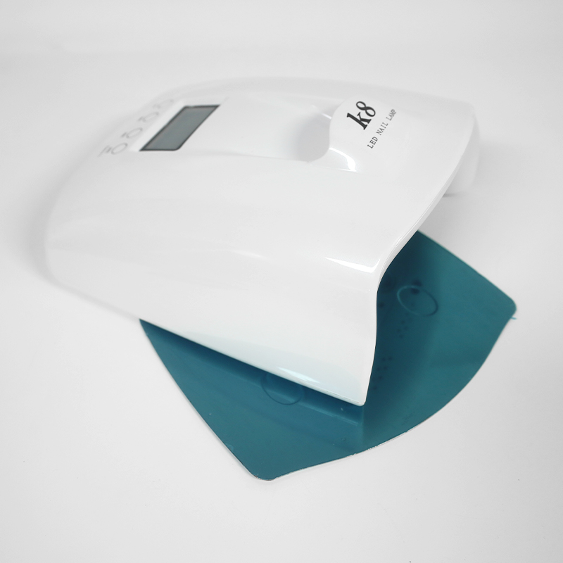 Klinca s rukoväťou a základnou doskou